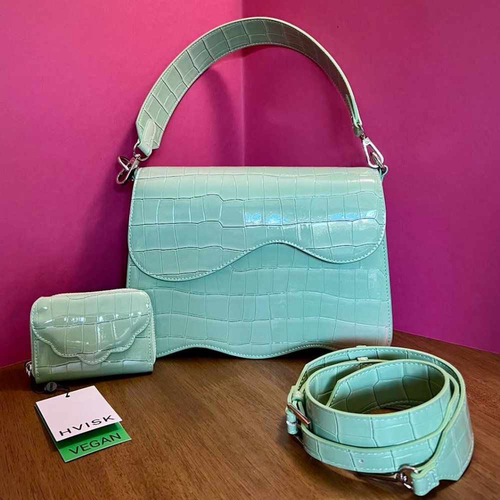 SOLD OUT Hvisk Elude Bag, Extra Strap, & Matching Wave Wallet w/ Tags - Picture 2 of 7